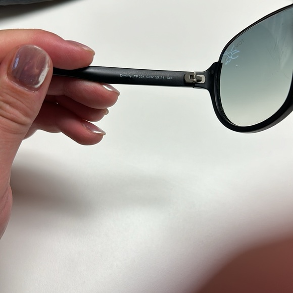 Tom Ford Aviators - Picture 5 of 6